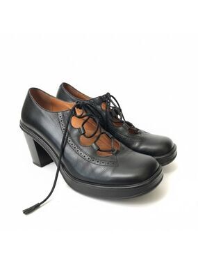 BCBG Black Leather Lace-Up Block Heels Babydoll Retro Boho 3.5" Heel Size 8.5